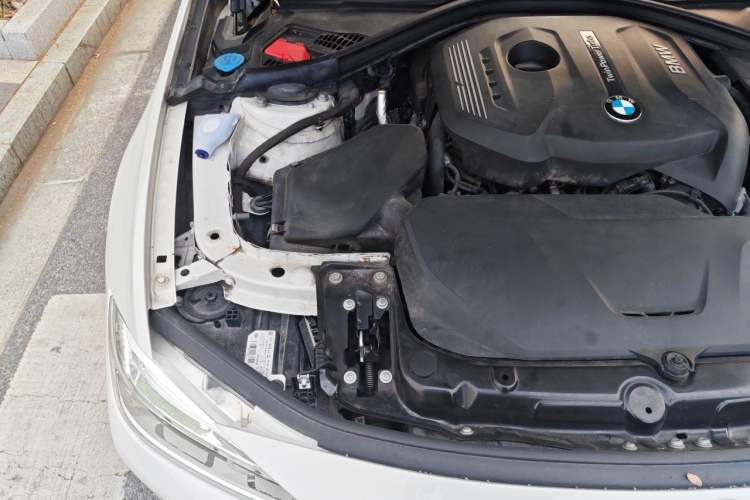 Used BMW 3 Series 2017 320Li Fashion Model Engine Bay Right
