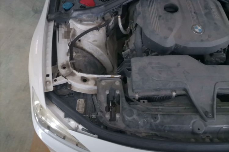 Used BMW 3 Series 2017 318i Fashion Model Engine Bay Right
