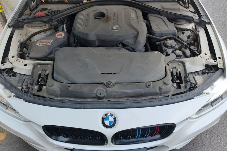 Used BMW 3 Series 2017 320i M Sport Engine Bay
