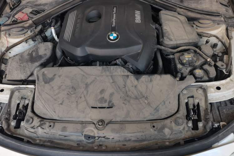 Used BMW 3 Series 2017 320Li Fashion Model Engine Bay