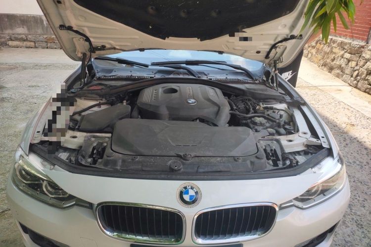 Used BMW 3 Series 2017 320Li Fashion Model Engine Bay