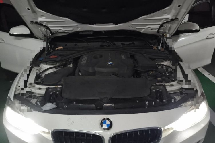 Used BMW 3 Series 2017 320i M Sport Engine Bay