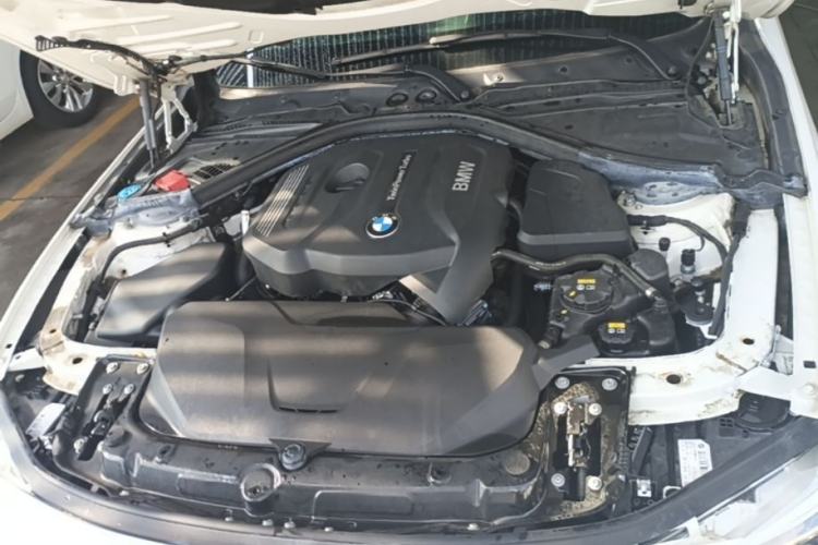Used BMW 3 Series 2017 320i M Sport Engine Bay