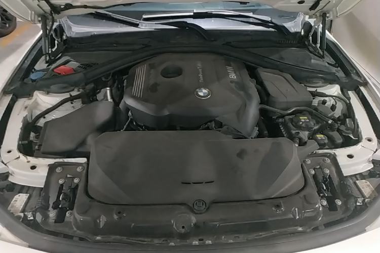 Used BMW 3 Series 2017 320Li Luxury Design Package Engine Bay
