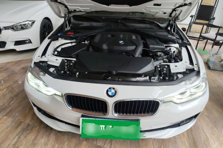Used BMW 3 Series 2017 320Li Fashion Model Engine Bay