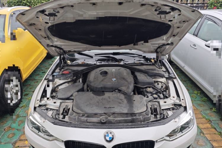 Used BMW 3 Series 2017 320Li Fashion Model Engine Bay