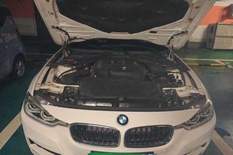 Used BMW 3 Series 2017 320i M Sport Engine Bay