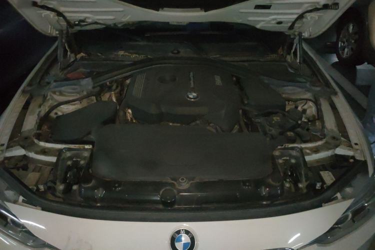 Used BMW 3 Series 2017 320i M Sport Engine Bay