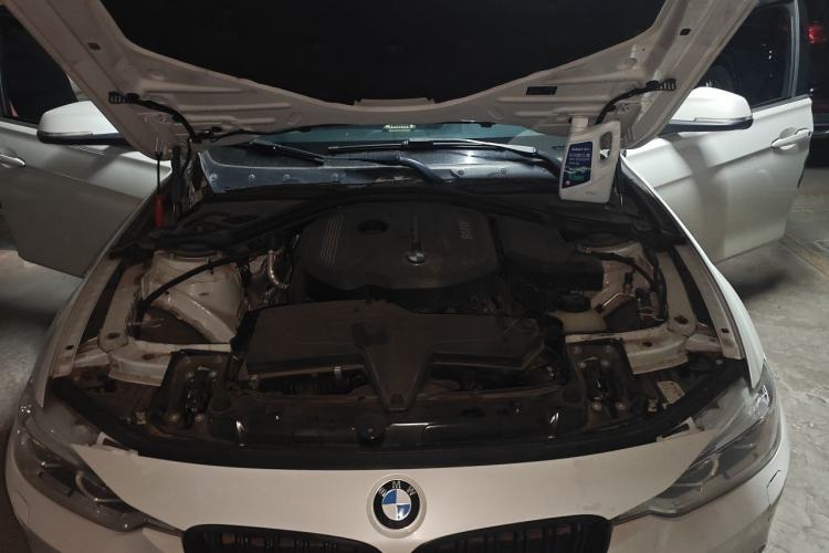 Used BMW 3 Series 2017 318Li Fashion Model Engine Bay