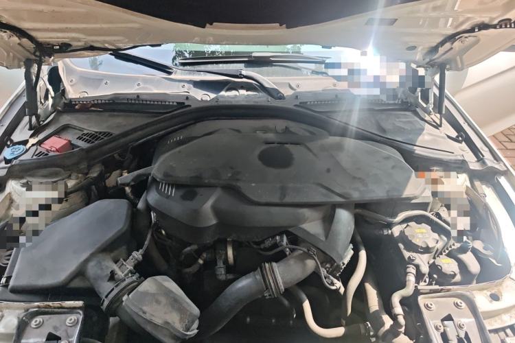 Used BMW 3 Series 2017 320Li Fashion Model Engine Bay