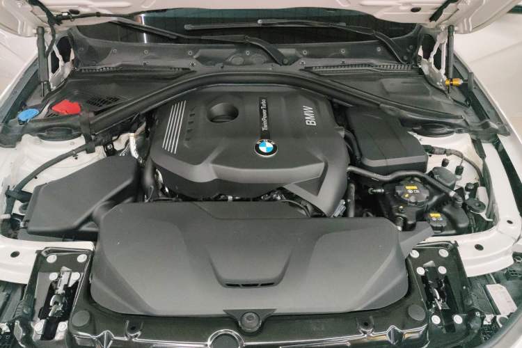Used BMW 3 Series 2017 320Li Fashion Model Engine Bay