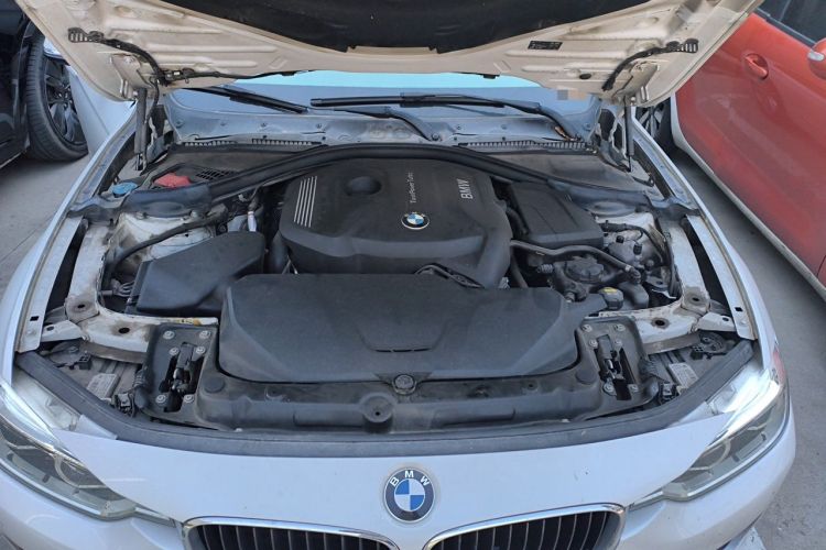 Used BMW 3 Series 2017 320Li Fashion Model Engine Bay