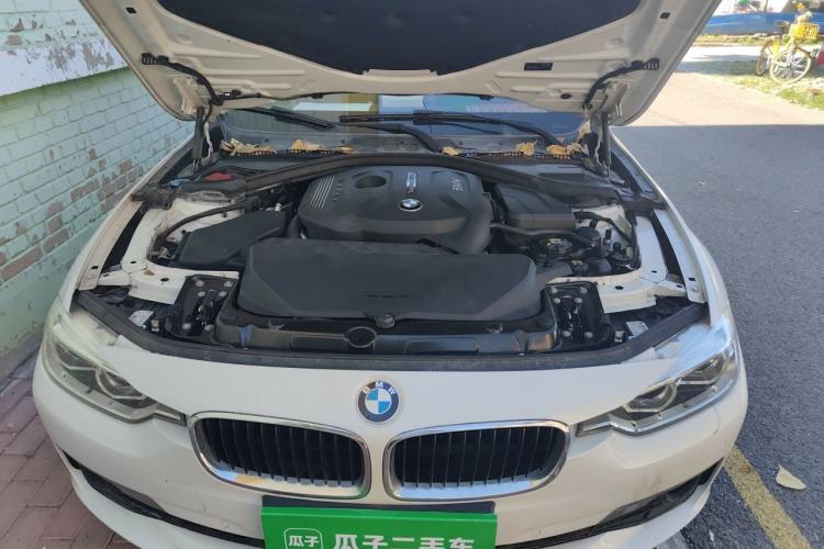 Used BMW 3 Series 2017 320Li Fashion Model Engine Bay