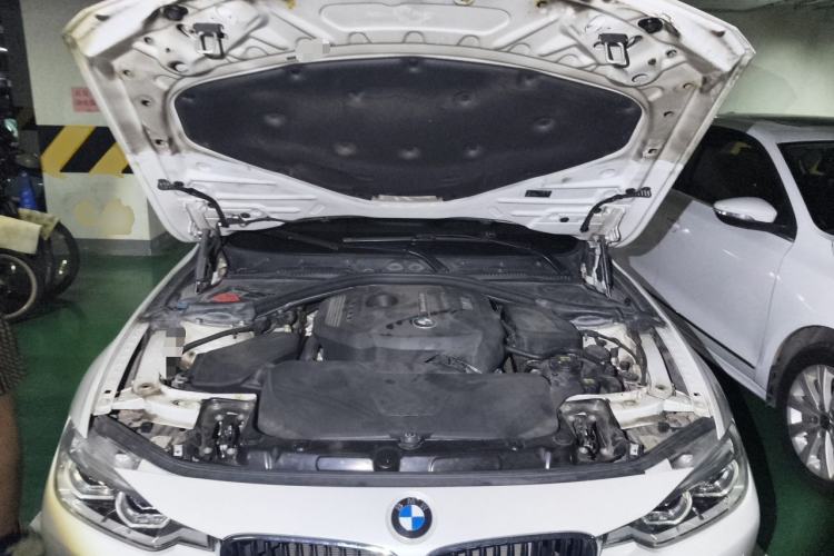 Used BMW 3 Series 2017 320Li Fashion Model Engine Bay