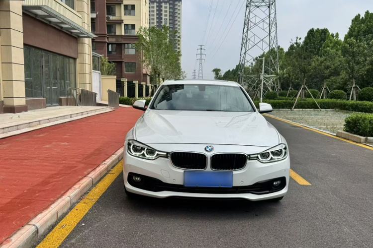 Used BMW 3 Series 2017 318i Fashion Model Exterior 2