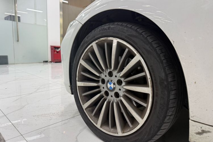 Used BMW 3 Series 2017 320Li Luxury Design Package Exterior 2