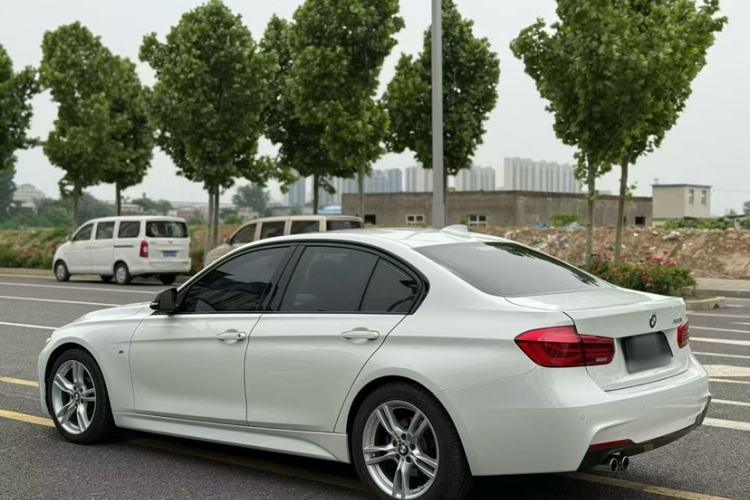 Used BMW 3 Series 2017 320i M Sport Exterior 2
