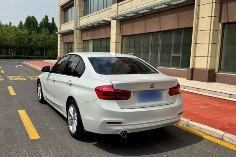 Used BMW 3 Series 2017 318i Fashion Model Exterior 3