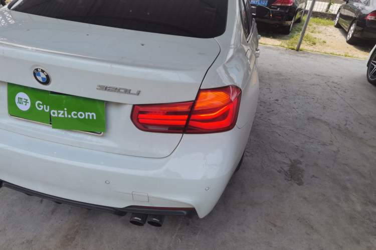 Used BMW 3 Series 2017 320i M Sport Exterior 3