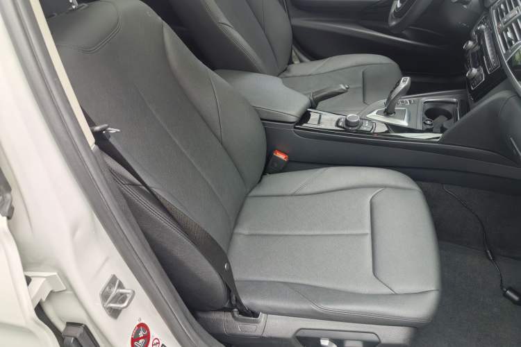 Used BMW 3 Series 2017 320Li Fashion Model Exterior 4
