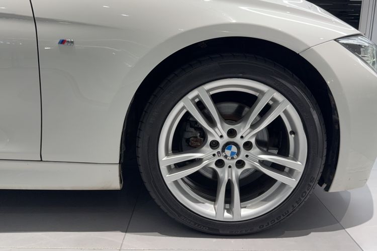 Used BMW 3 Series 2017 320i M Sport Exterior 4