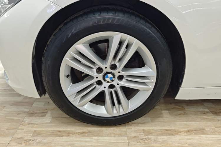 Used BMW 3 Series 2017 320Li Fashion Model Exterior 4