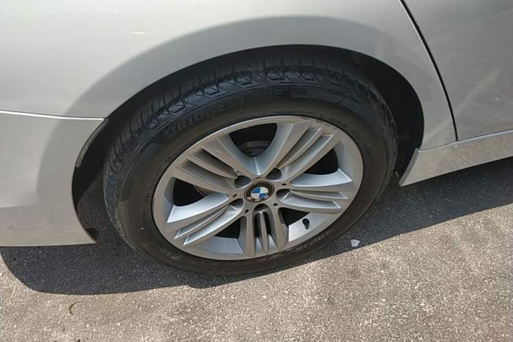 Used BMW 3 Series 2017 318i Fashion Model Exterior 5