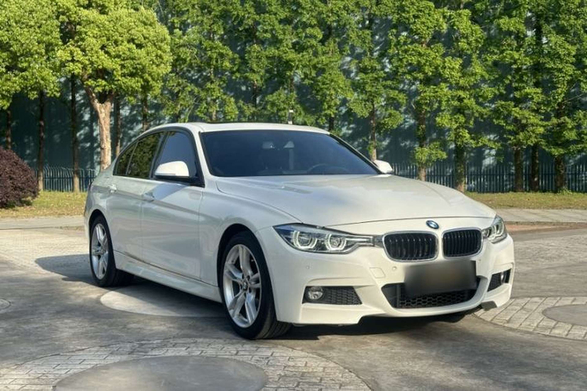 Used BMW 3 Series 2017 320i M Sport Exterior 5
