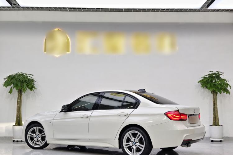 Used BMW 3 Series 2017 320i M Sport Exterior 6