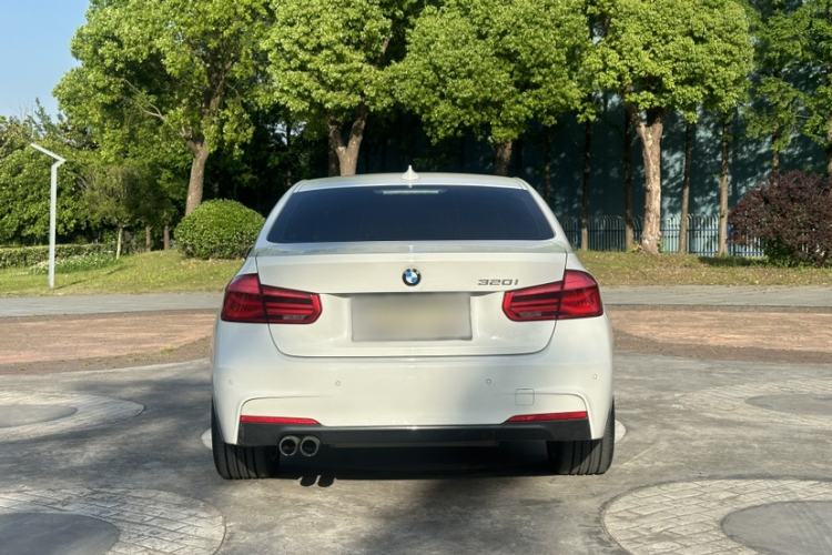Used BMW 3 Series 2017 320i M Sport Exterior 6
