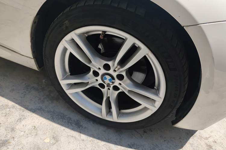 Used BMW 3 Series 2017 320i M Sport Exterior 7