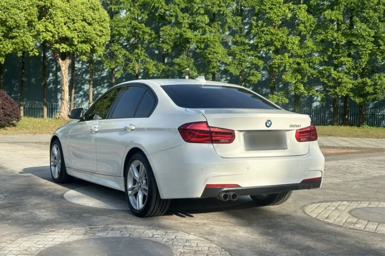 Used BMW 3 Series 2017 320i M Sport Exterior 8
