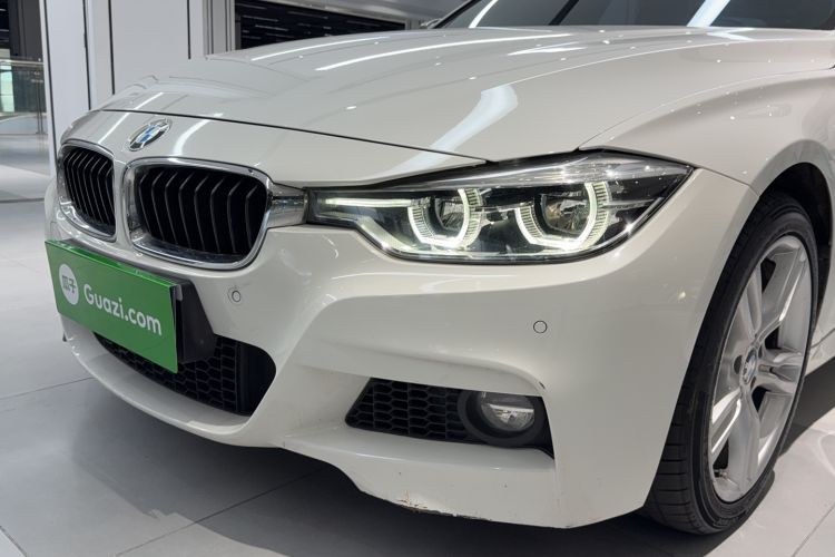 Used BMW 3 Series 2017 320i M Sport Exterior 9