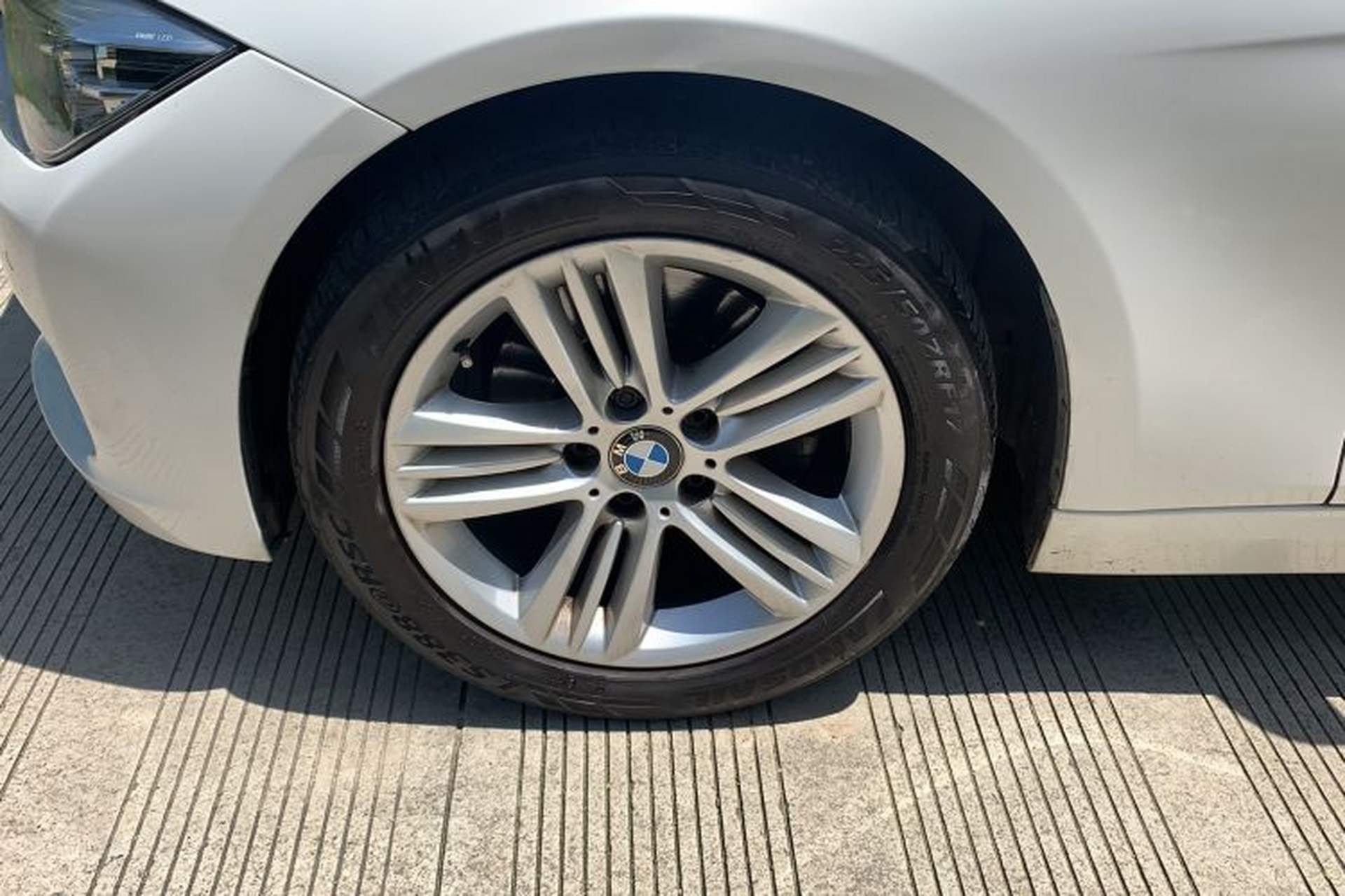 Used BMW 3 Series 2017 320Li Fashion Model Exterior 9