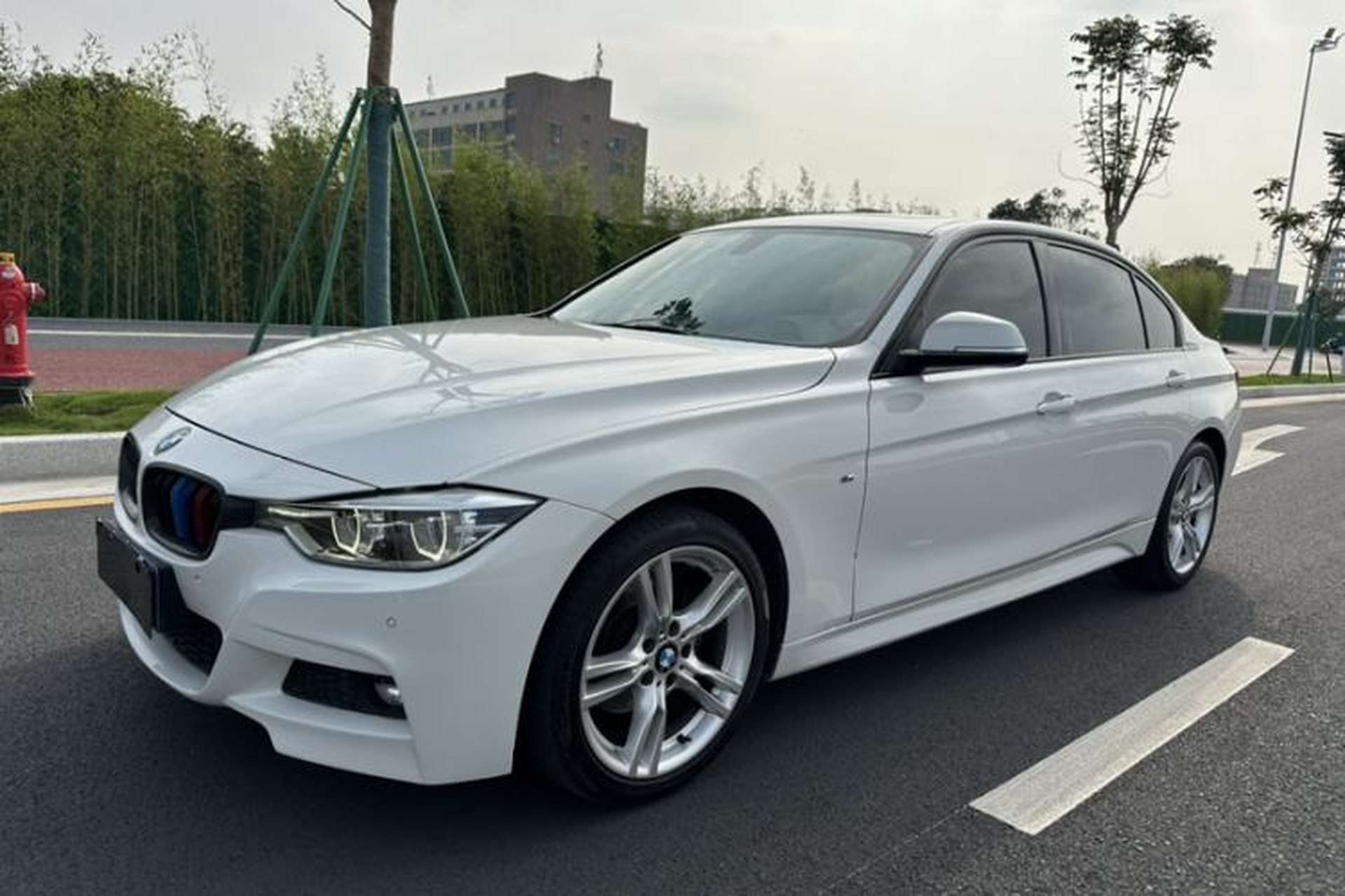 Used BMW 3 Series 2017 320Li M Sport Edition Front Left 45 Deg
