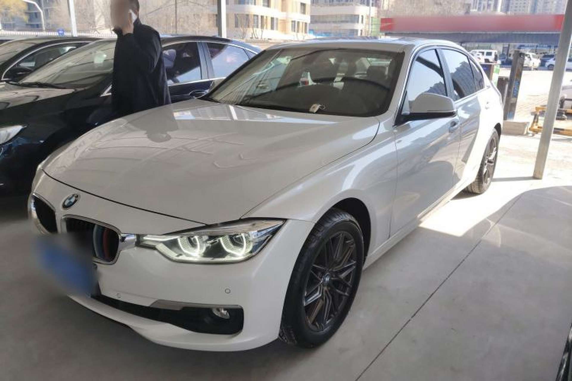 Used BMW 3 Series 2017 320Li xDrive Fashion Model Front Left 45 Deg