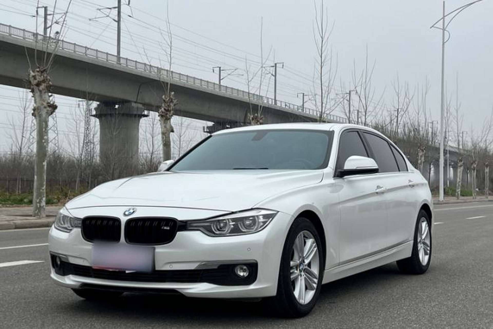 Used BMW 3 Series 2017 320Li Fashion Model Front Left 45 Deg