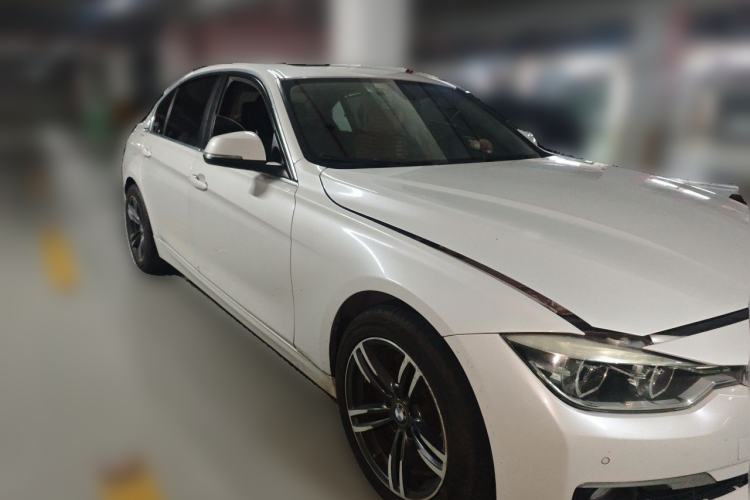 Used BMW 3 Series 2017 318Li Fashion Model Front Right 45 Deg