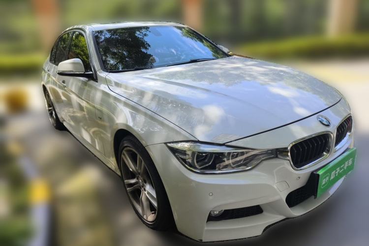 Used BMW 3 Series 2017 320i M Sport Front Right 45 Deg