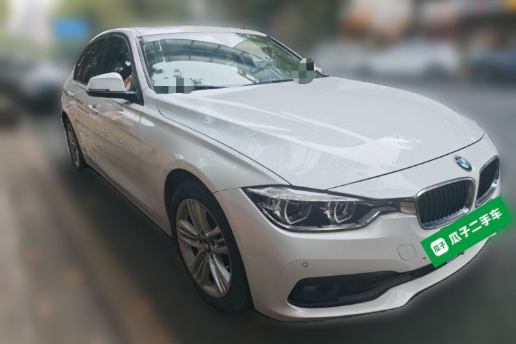Used BMW 3 Series 2017 318i Fashion Model Front Right 45 Deg