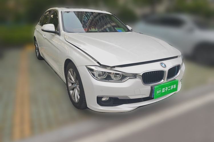 Used BMW 3 Series 2017 318Li Fashion Model Front Right 45 Deg