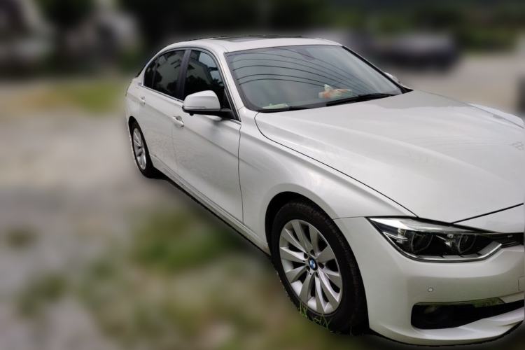 Used BMW 3 Series 2017 318Li Fashion Model Front Right 45 Deg