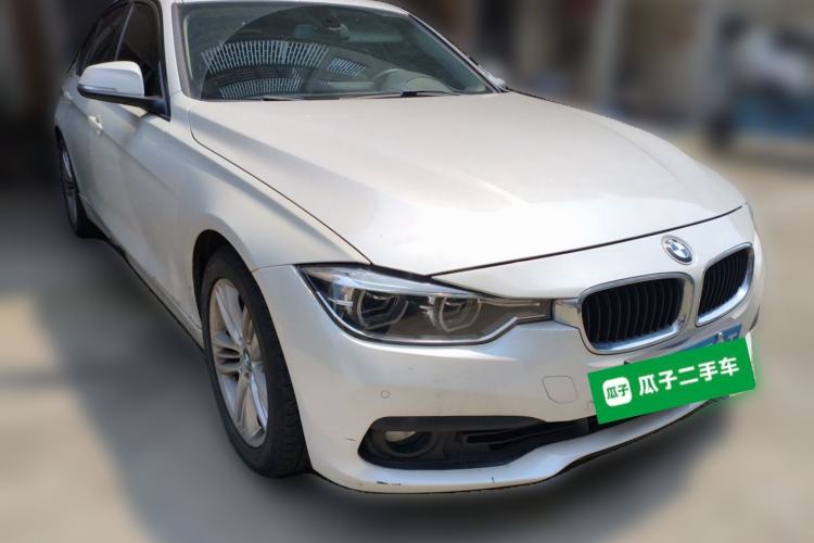 Used BMW 3 Series 2017 318i Fashion Model Front Right 45 Deg