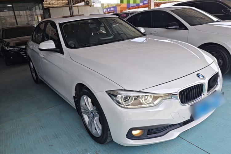 Used BMW 3 Series 2017 318i Fashion Model Front Right 45 Deg