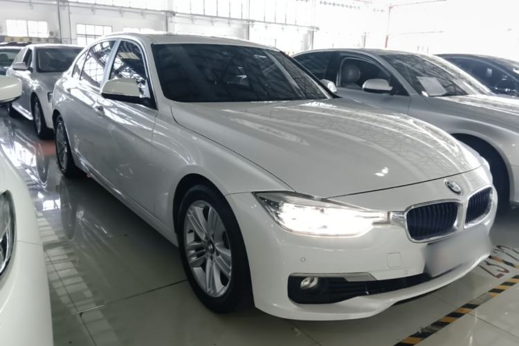 Used BMW 3 Series 2017 320Li Fashion Model Front Right 45 Deg