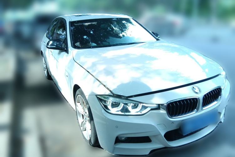 Used BMW 3 Series 2017 320i M Sport Front Right 45 Deg