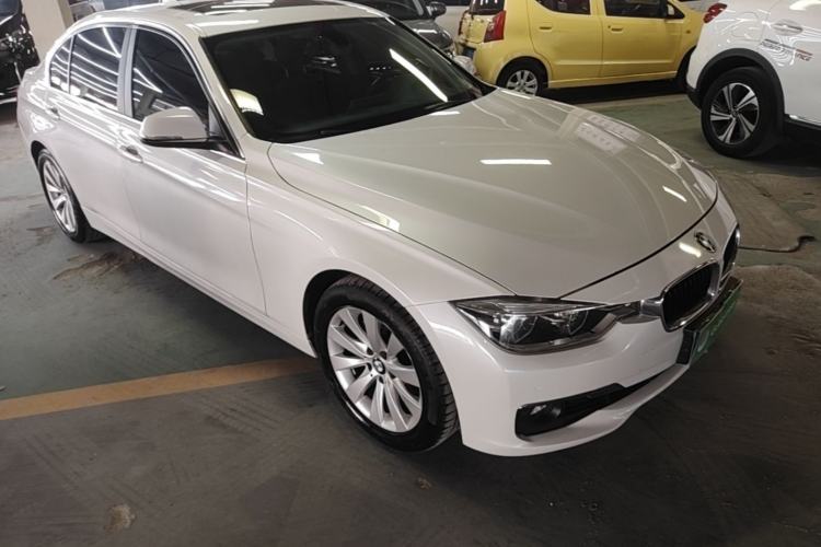 Used BMW 3 Series 2017 318Li Fashion Model Front Right 45 Deg