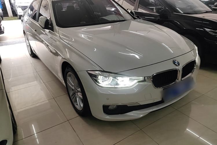 Used BMW 3 Series 2017 320Li Fashion Model Front Right 45 Deg