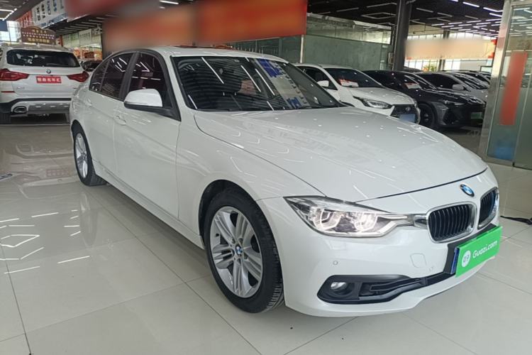 Used BMW 3 Series 2017 318i Fashion Model Front Right 45 Deg