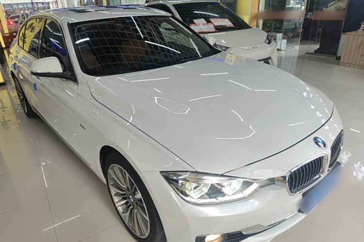 Used BMW 3 Series 2017 320Li Luxury Design Package Front Right 45 Deg